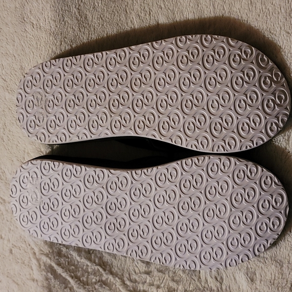 Sticky bumps - Picture 3 of 8